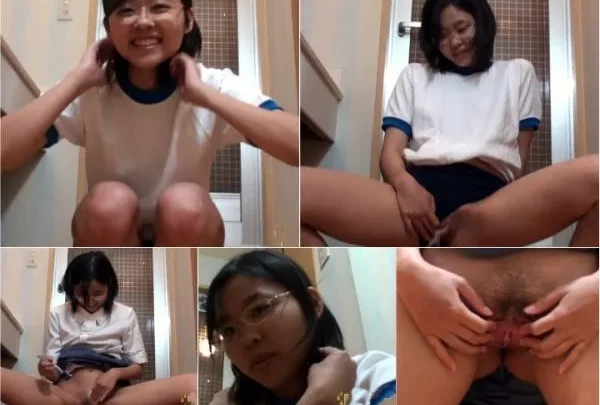 ツルツルお股からほとばしる！刺激的なおしっこプレイ