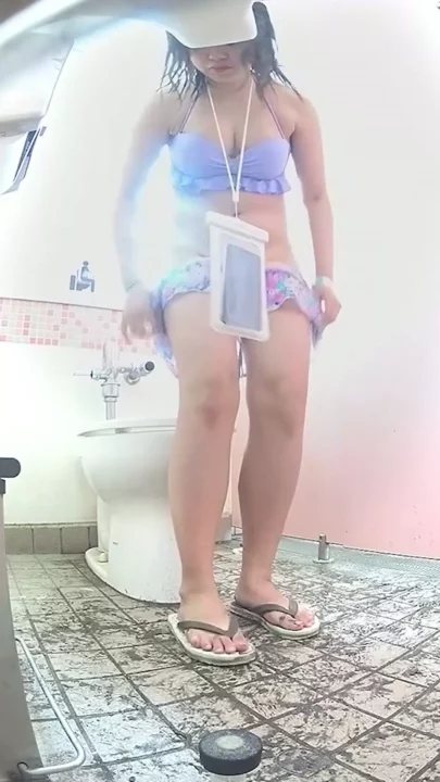 絶世美女の極秘サービス！盗撮カメラが捉えた大胆な姿 のスクリーンショット 1