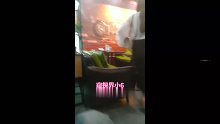 【盗撮】中国の公衆トイレで仕掛けられた隠しカメラの衝撃 のスクリーンショット 6