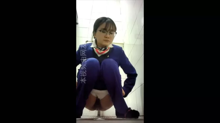 【盗撮】中国カフェのトイレで仕掛けられた盗撮カメラ！ のスクリーンショット 12