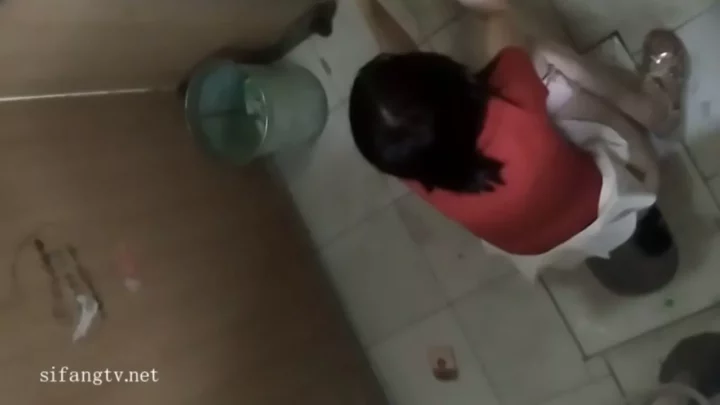 中国のトイレで捉えた！美尻ヌード盗撮 のスクリーンショット 4