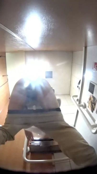 【美人揃い】駅トイレの盗撮事件簿！7人の秘密 のスクリーンショット 6