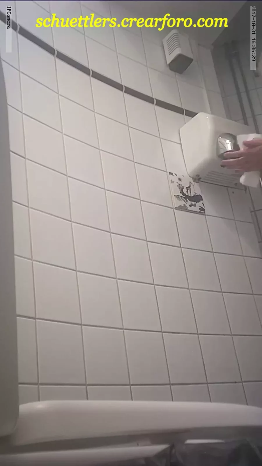 女学生の秘密のひととき。トイレで繰り広げられる甘美な誘惑 のスクリーンショット 5