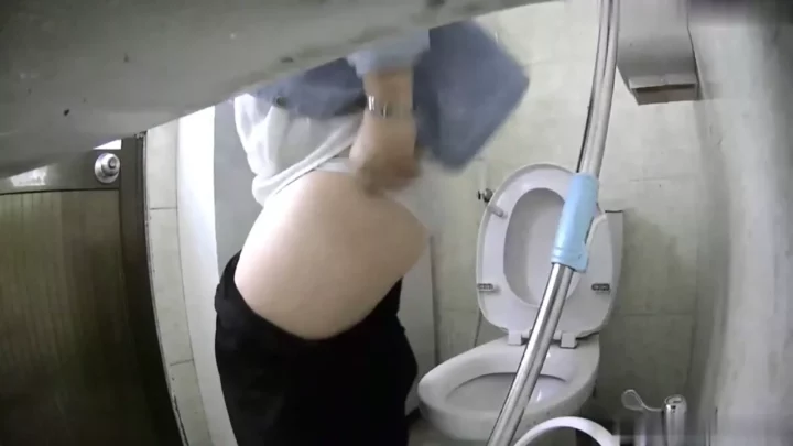 女子大生がまさか…隠しカメラが捉えた秘められた排泄 のスクリーンショット 3