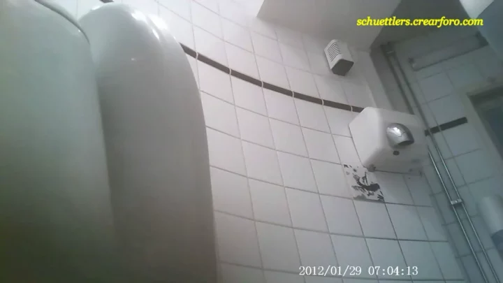 女学生の秘密のひととき。トイレで繰り広げられる甘美な誘惑 のスクリーンショット 3