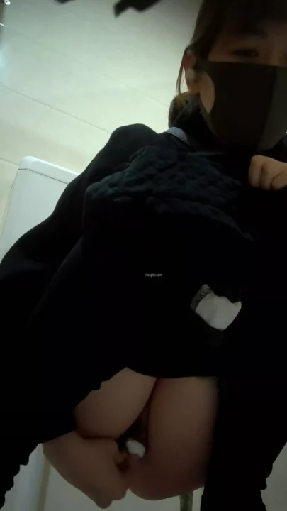 死角なし!トイレを覗き見 衝撃のパノラマビュー のスクリーンショット 4