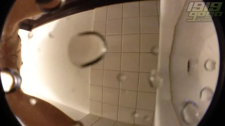 丸の内OL、和式トイレでの密かな羞恥体験 のスクリーンショット 4