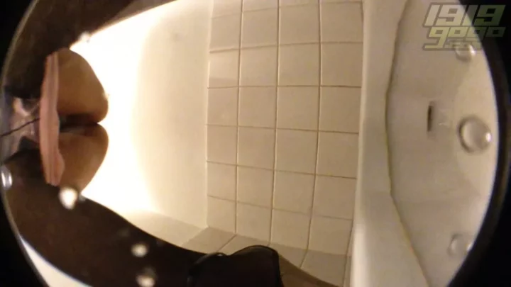丸の内OL、和式トイレでの密かな羞恥体験 のスクリーンショット 12