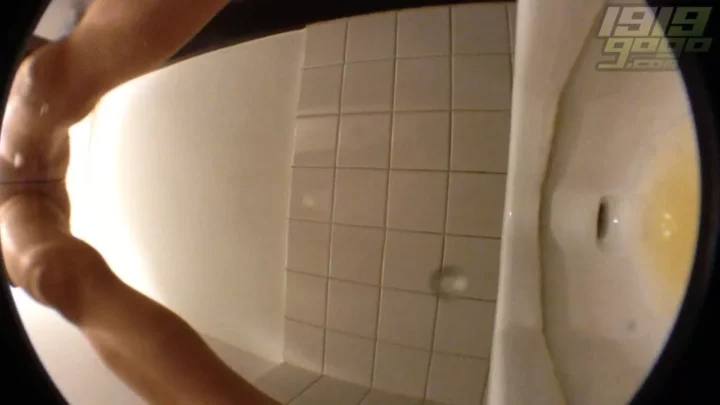 丸の内OL、和式トイレでの密かな羞恥体験 のスクリーンショット 16