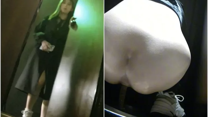 バー嬢の過激トイレ行動！紙が破れるほどの激しいお尻ふき
