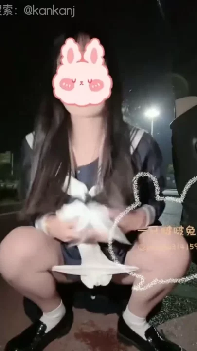 激レア！中国人美女の秘められた日常盗撮 のスクリーンショット 1