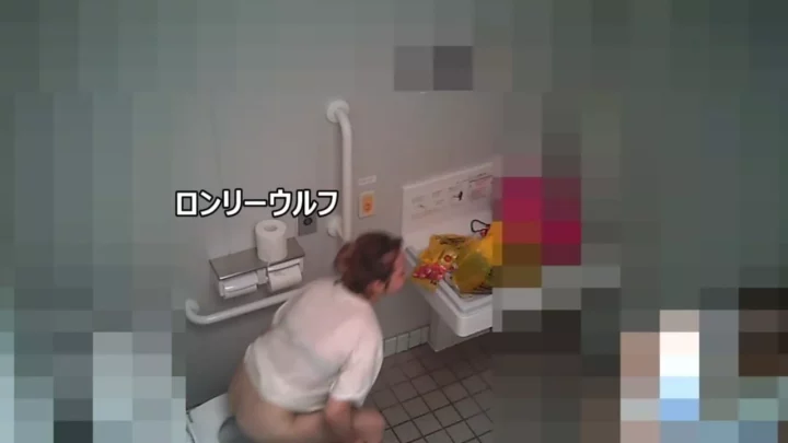 大胆な盗撮！歯医者で美人歯科助手との秘密の時間 のスクリーンショット 1