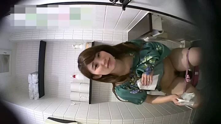 衝撃！女子トイレに潜む盗撮カメラ、その全貌 のスクリーンショット 6