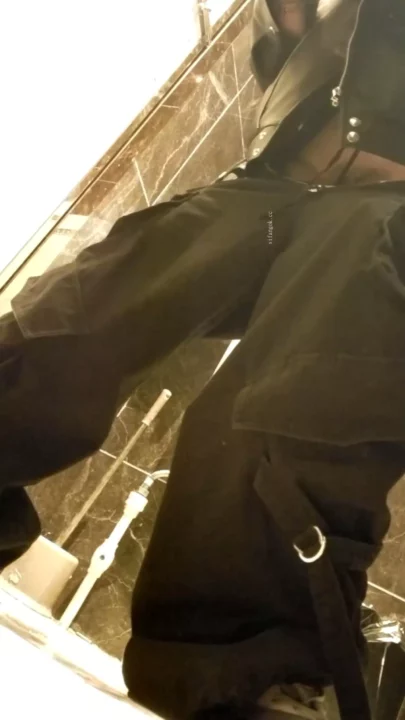 バーの個室トイレで盗撮！パノラマ視点の密会 のスクリーンショット 7