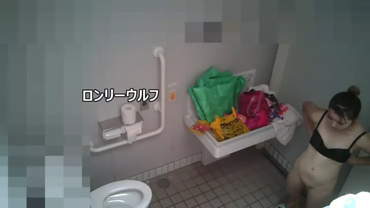 大胆な盗撮！歯医者で美人歯科助手との秘密の時間 のスクリーンショット 3