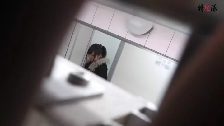 極秘潜入！コロナ禍の美人に迫る隠し撮り のスクリーンショット 4