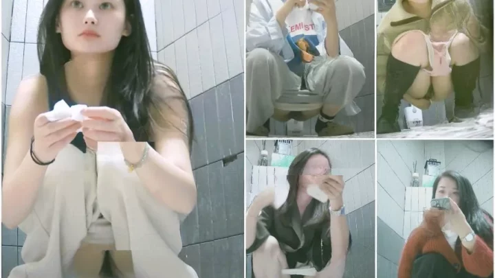 女子トイレの密室で繰り広げられる秘密の瞬間