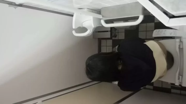 夜の駅トイレで繰り広げられる密会！ のスクリーンショット 5