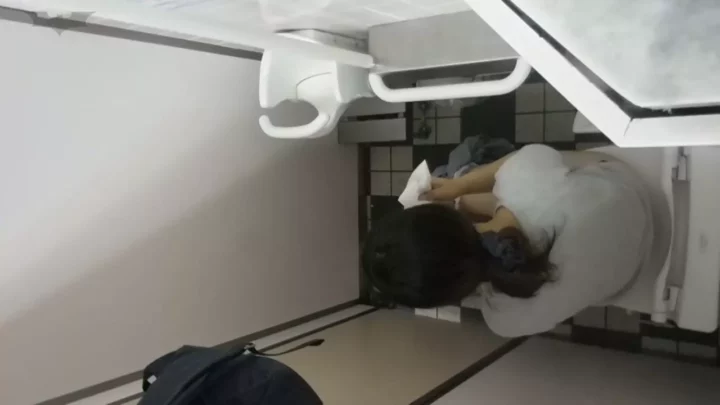 夜の駅トイレで繰り広げられる密会！ のスクリーンショット 7