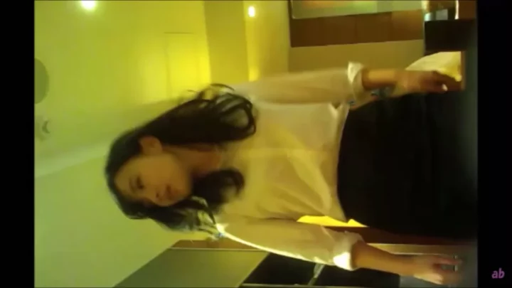 オフィスビルの女子トイレで繰り広げられる密かな欲望 のスクリーンショット 3