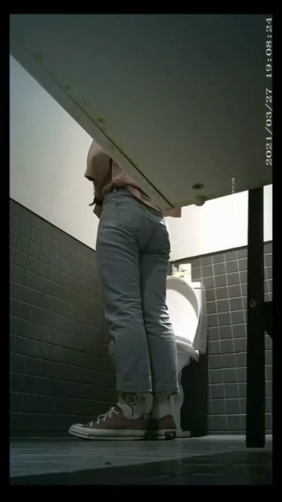 盗撮カメラが捉えたカフェトイレの密室情事 のスクリーンショット 3