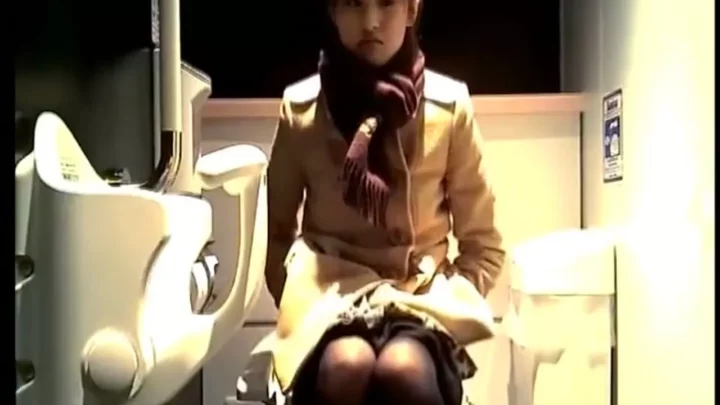 トイレ盗撮！アブノーマルお兄さんの秘められた欲望 のスクリーンショット 4