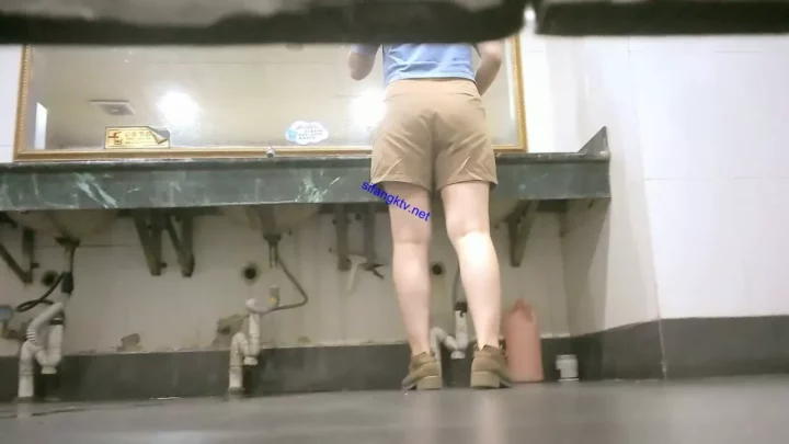 中国トイレ盗撮：密室で覗き見される女性たちの秘め事 のスクリーンショット 4