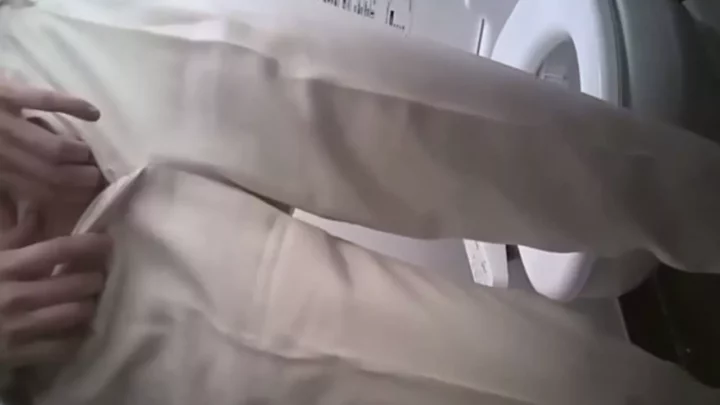 【無修正】美女の洋式トイレ盗撮！決定的瞬間 のスクリーンショット 5