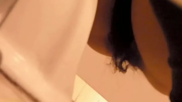 女子●浸入！バレる覚悟の超危険盗撮 のスクリーンショット 3