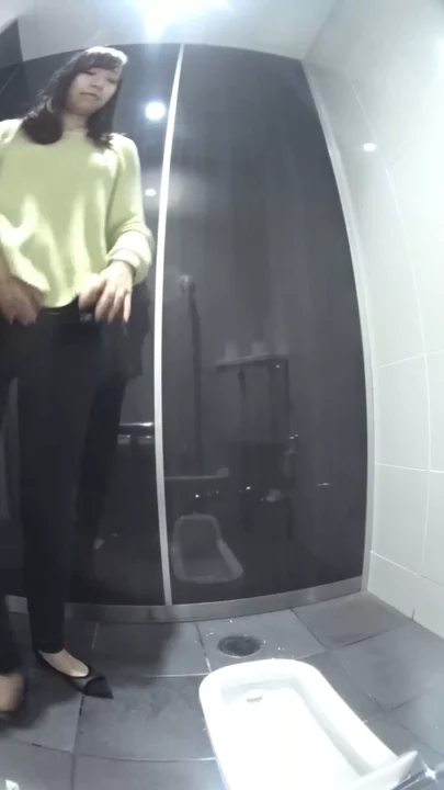 美女だらけの駅トイレで繰り広げられる秘密の快楽！ のスクリーンショット 7