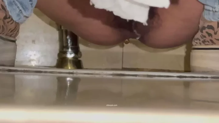 【4K】盗撮！中国女子トイレの密着覗き見 のスクリーンショット 8