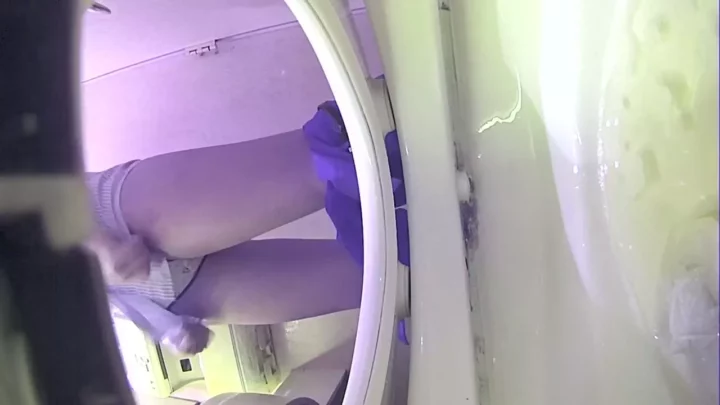 盗撮！トイレに仕掛けられた隠しカメラ のスクリーンショット 13