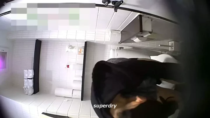 衝撃！盗撮視点に興奮…トイレ隠し撮り秘蔵コレクション