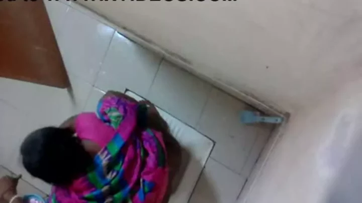 隠しカメラが捉えた！インドネシアのトイレ盗撮 のスクリーンショット 10