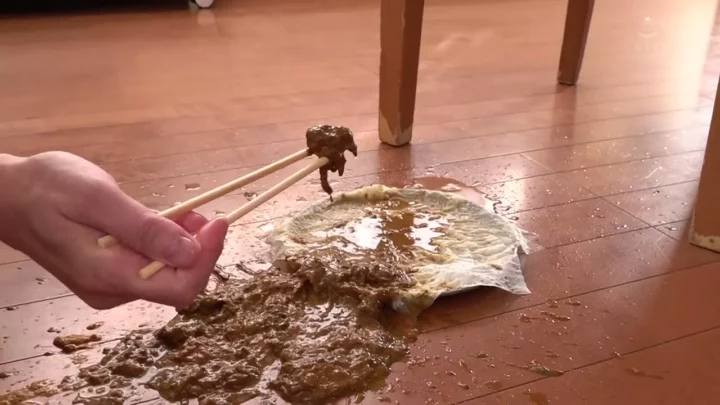 咲良の限界を超えた排泄ショー！浣腸地獄に悶絶 のスクリーンショット 1