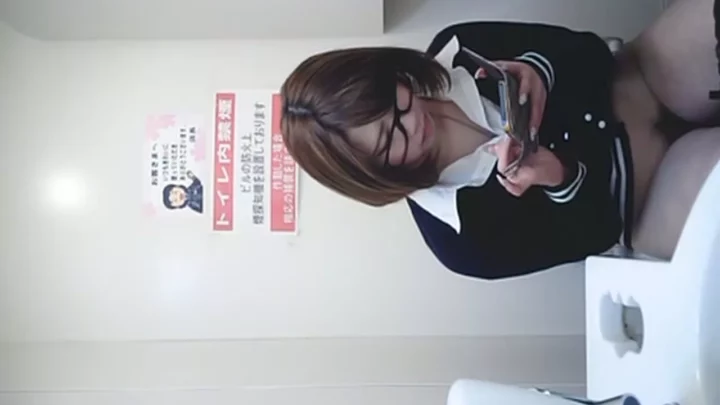Toilet Spy Cam Toilet Voyeur 綺麗な女性のおしっこ特集 のスクリーンショット 6