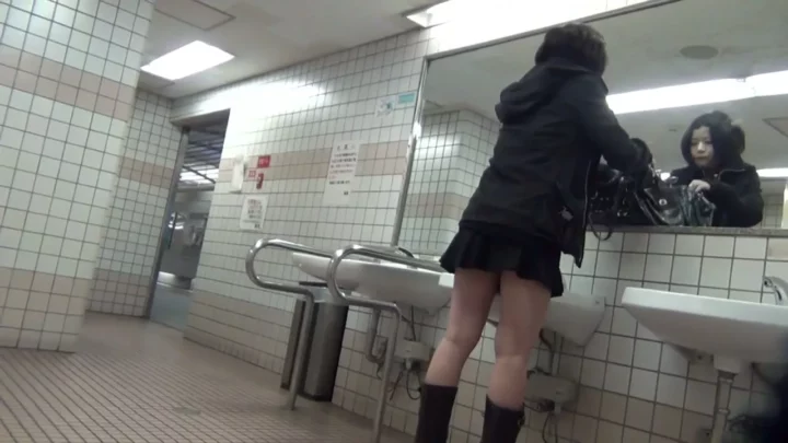 Pooping Toilet Camera ☆*°秋の新人スポーツ大会☆*°最終章 Spy Camera のスクリーンショット 3