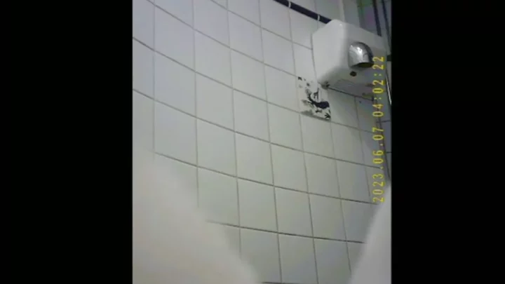 露コンビニ隠し撮り！洋式トイレの極秘覗き見