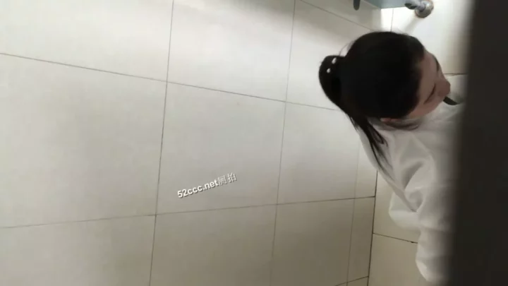 中国トイレで激撮！目の前で繰り広げられる衝撃の光景 のスクリーンショット 11
