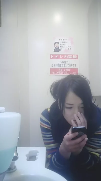 コンビニトイレ盗撮！まさかの美人客が… のスクリーンショット 8