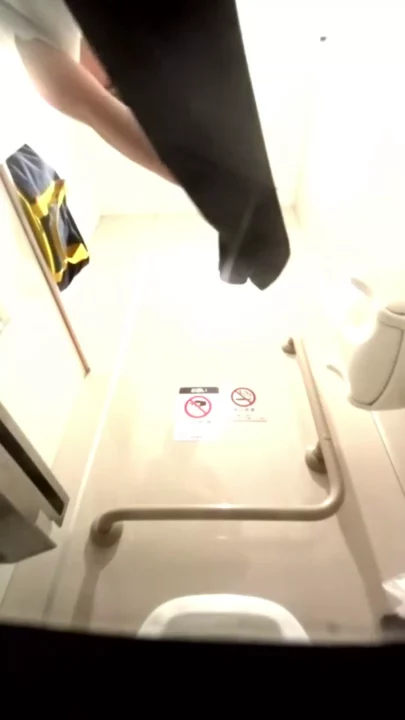 駅直下美人トイレの秘密！覗き見欲を刺激する5連発 のスクリーンショット 12