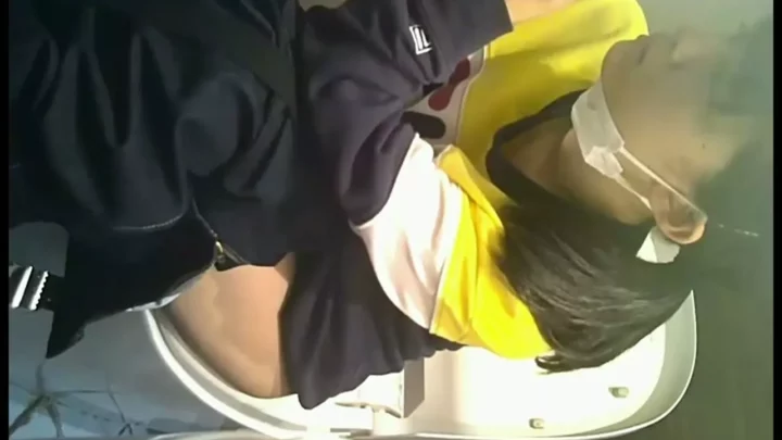 隠し撮り！意識高い系女子のトイレタイムを覗き見 のスクリーンショット 12