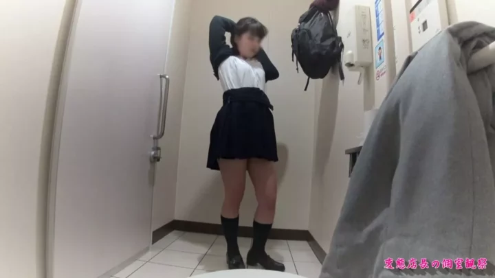 プライベートテントで大胆着替え！美少女の秘密の素顔 のスクリーンショット 1