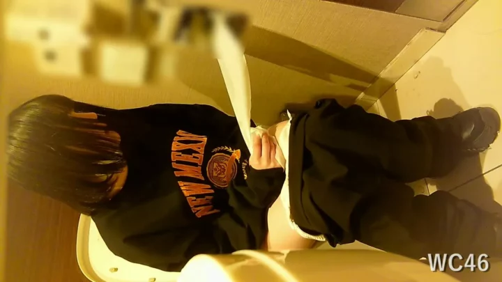【トイレ盗撮】厳選！隠しカメラが捉えた美少女の素顔 のスクリーンショット 6