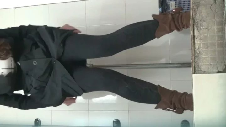 中国開放トイレ盗撮：無防備な女性たちの秘密 のスクリーンショット 11