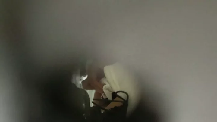 【盗撮】中国トイレの隠しカメラ映像集 のスクリーンショット 11