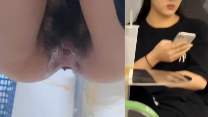 監視カメラが捉えた！女子トイレでの恥ずかしい瞬間 のスクリーンショット 3