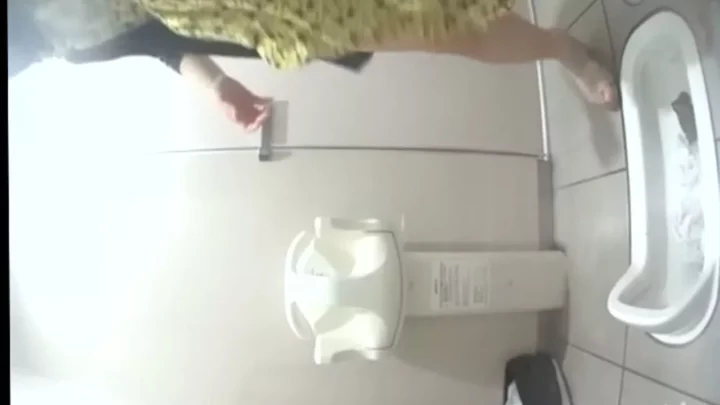 オフィス街の隠された欲望：美人OLの秘密のトイレタイム のスクリーンショット 10