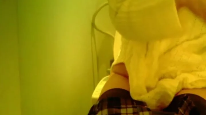 バレエスクール秘密のトイレ盗撮：少女たちの無防備な姿 のスクリーンショット 6