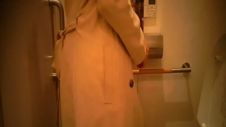 【盗撮】下痢に悶える女性のトイレ盗撮 Vol.2 のスクリーンショット 6